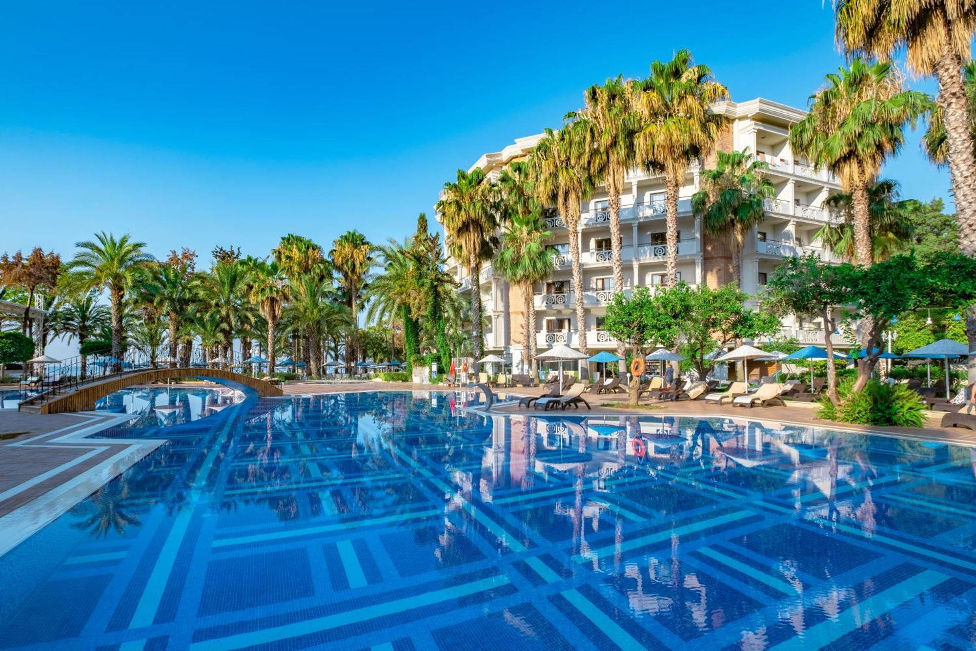 Utopia Resort & Residence 아브살라르 외부 사진
